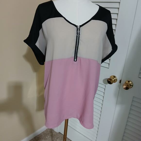 AUW short-sleeved blouse exposed zip-front accent pink/black/cream blocks - Picture 6 of 13